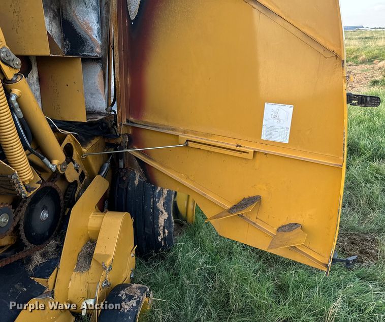 image for item DX0939 Vermeer 604N round baler