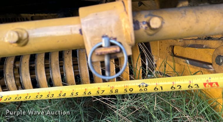 image for item DX0939 Vermeer 604N round baler