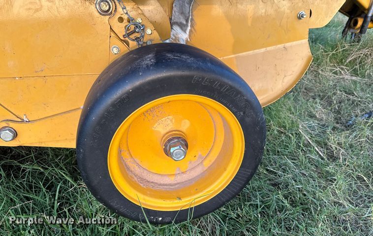 image for item DX0939 Vermeer 604N round baler