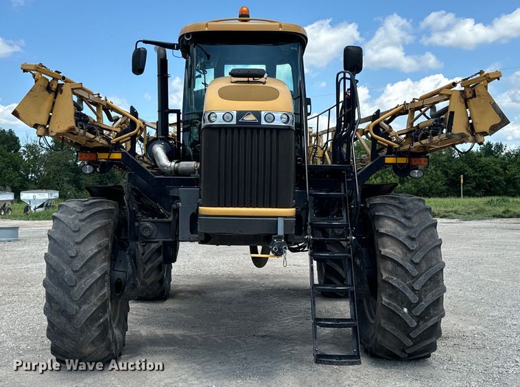 image for item DX0957 2012 Rogator RG900 sprayer