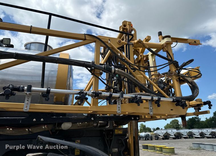 image for item DX0957 2012 Rogator RG900 sprayer