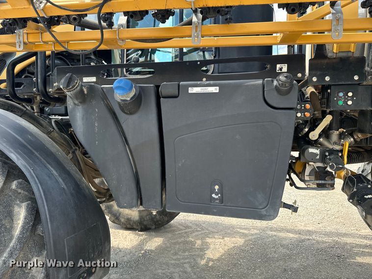 image for item DX0957 2012 Rogator RG900 sprayer