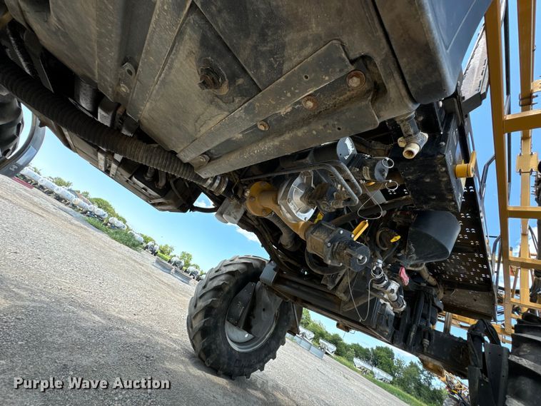 image for item DX0957 2012 Rogator RG900 sprayer