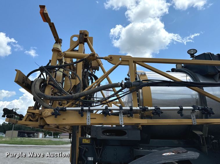 image for item DX0957 2012 Rogator RG900 sprayer