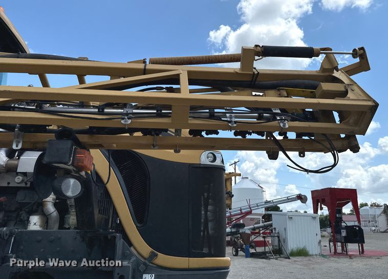 image for item DX0957 2012 Rogator RG900 sprayer