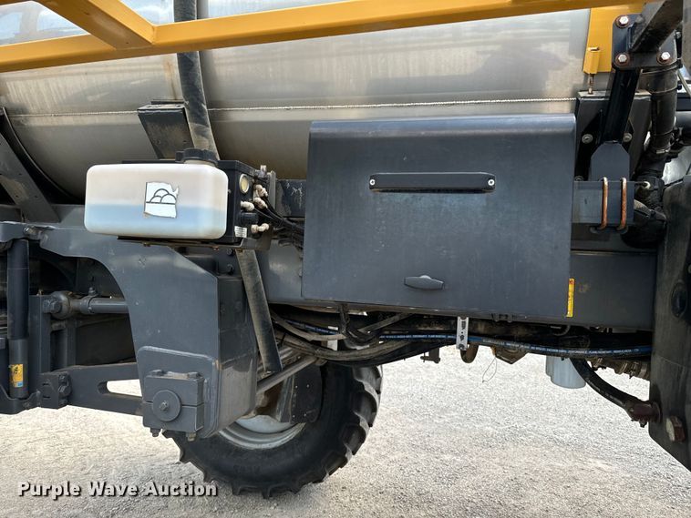 image for item DX0957 2012 Rogator RG900 sprayer