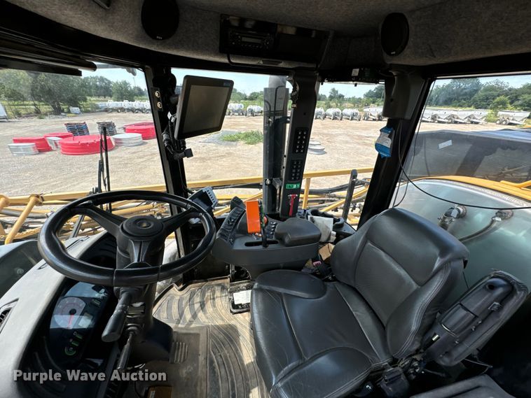 image for item DX0957 2012 Rogator RG900 sprayer