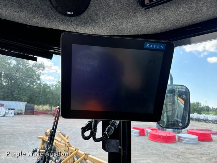 image for item DX0957 2012 Rogator RG900 sprayer