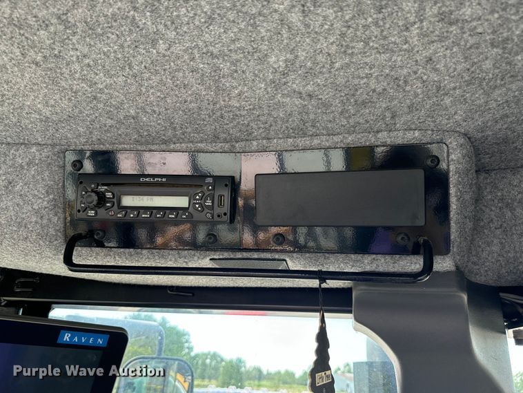 image for item DX0957 2012 Rogator RG900 sprayer