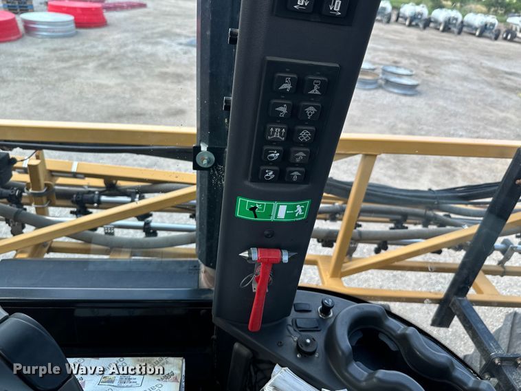 image for item DX0957 2012 Rogator RG900 sprayer