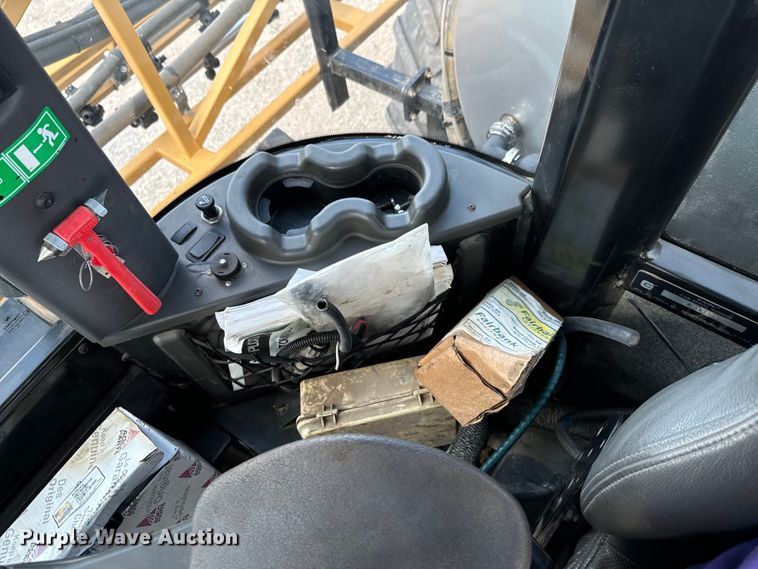 image for item DX0957 2012 Rogator RG900 sprayer