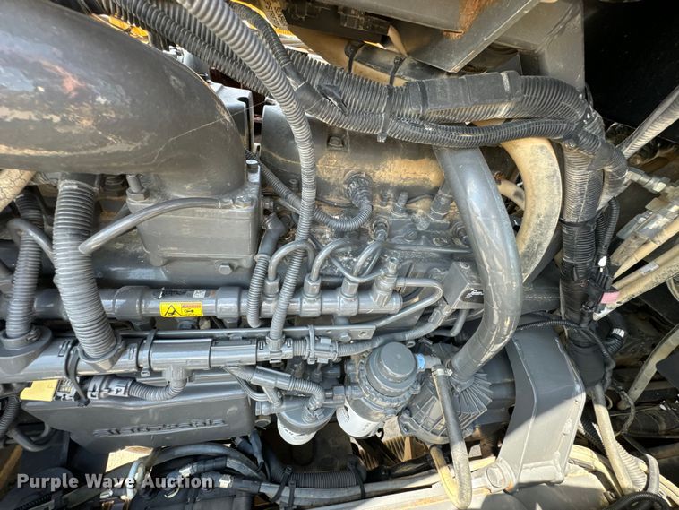 image for item DX0957 2012 Rogator RG900 sprayer