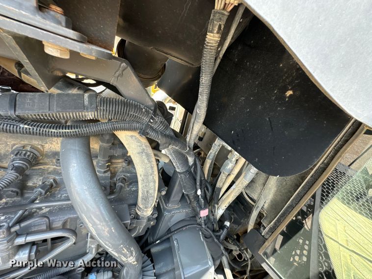 image for item DX0957 2012 Rogator RG900 sprayer