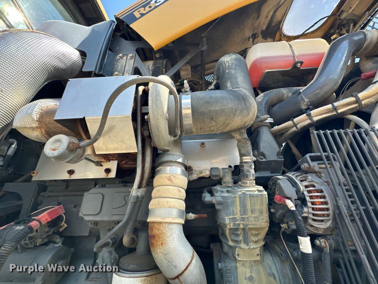 image for item DX0957 2012 Rogator RG900 sprayer