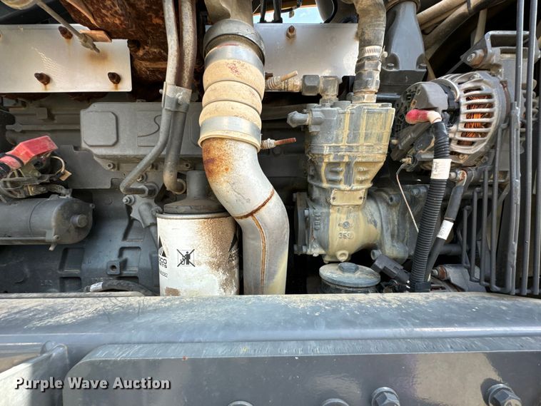 image for item DX0957 2012 Rogator RG900 sprayer