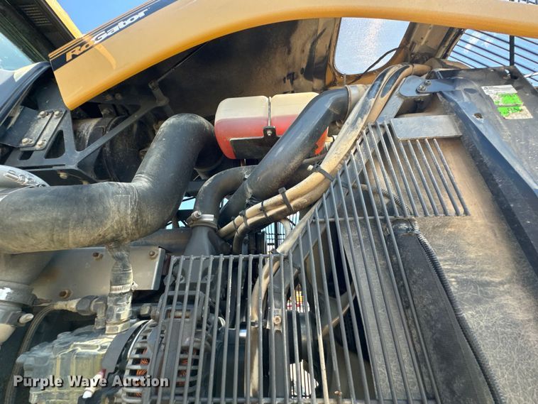 image for item DX0957 2012 Rogator RG900 sprayer