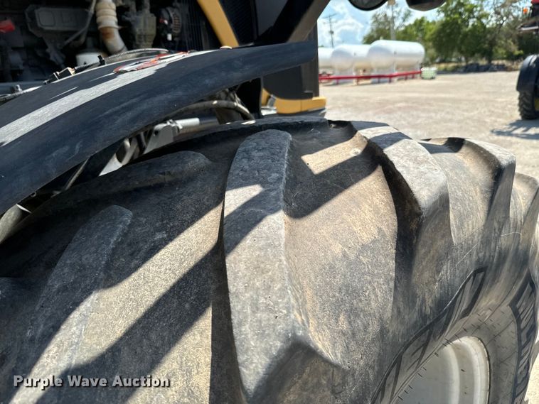 image for item DX0957 2012 Rogator RG900 sprayer