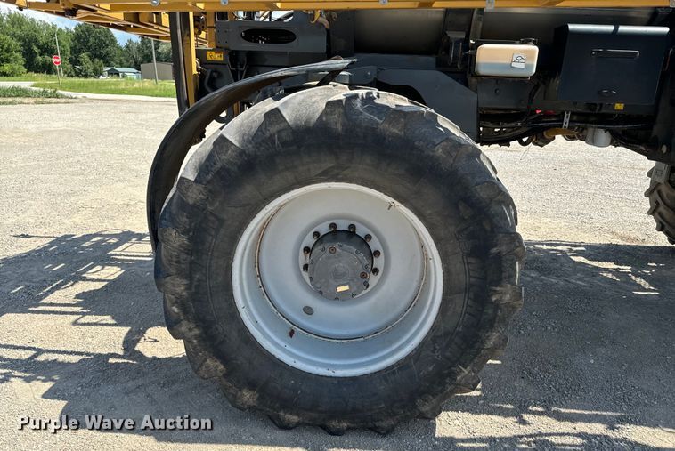 image for item DX0957 2012 Rogator RG900 sprayer