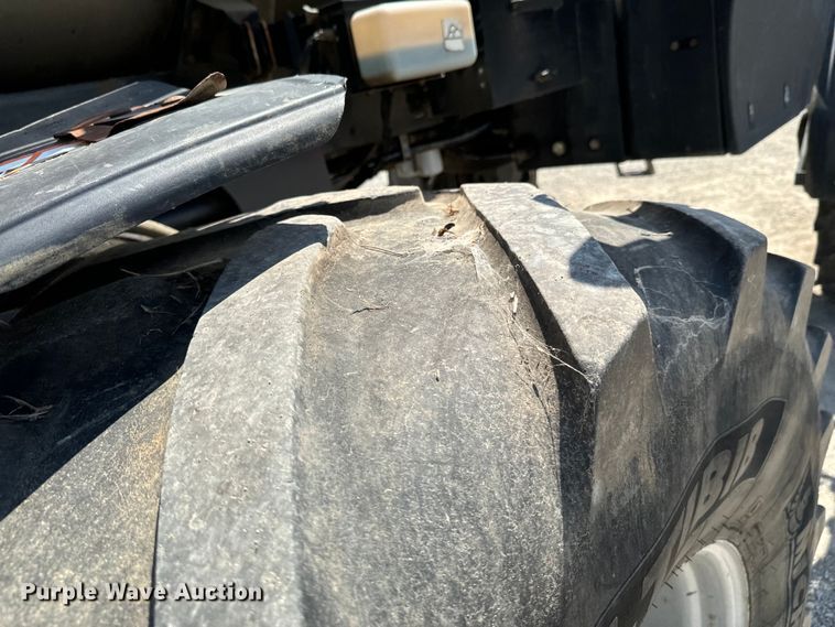 image for item DX0957 2012 Rogator RG900 sprayer