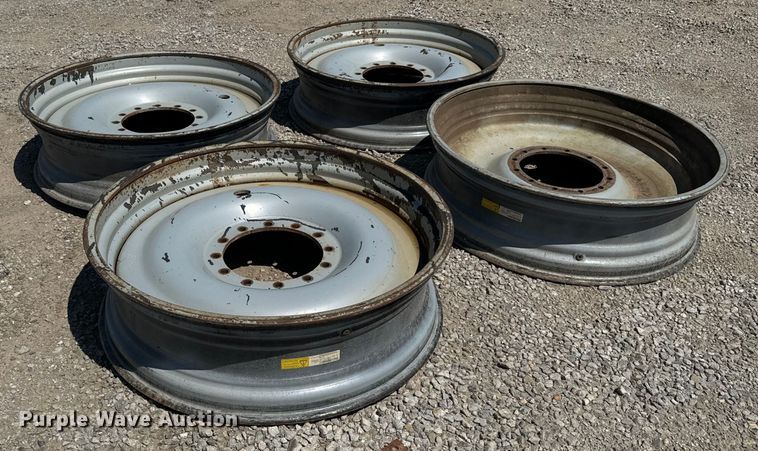 image for item DX0957 2012 Rogator RG900 sprayer