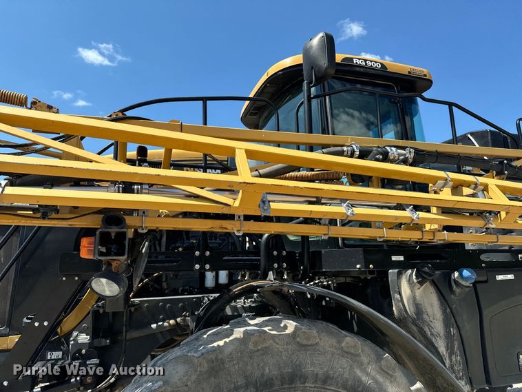 image for item DX0959 Rogator  RG900 sprayer