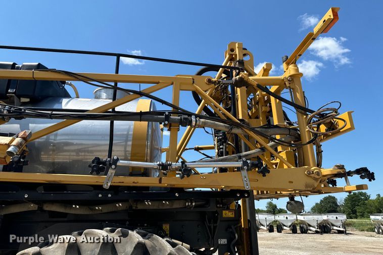 image for item DX0959 Rogator  RG900 sprayer