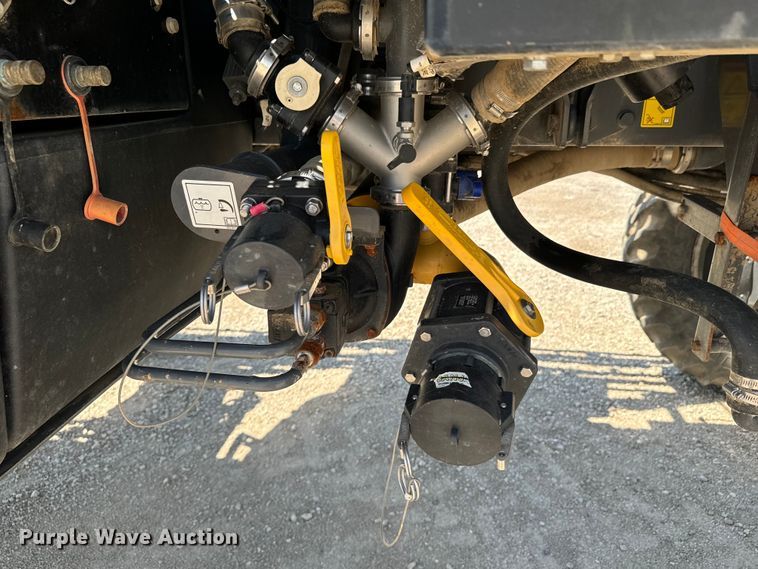 image for item DX0959 Rogator  RG900 sprayer