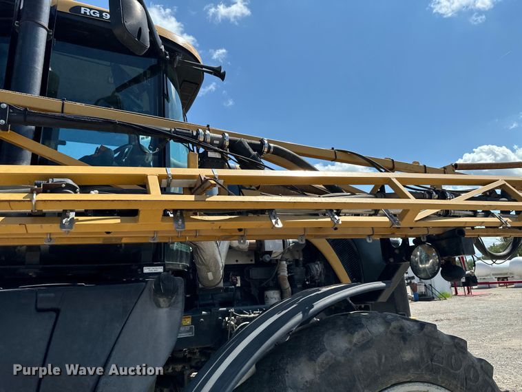 image for item DX0959 Rogator  RG900 sprayer