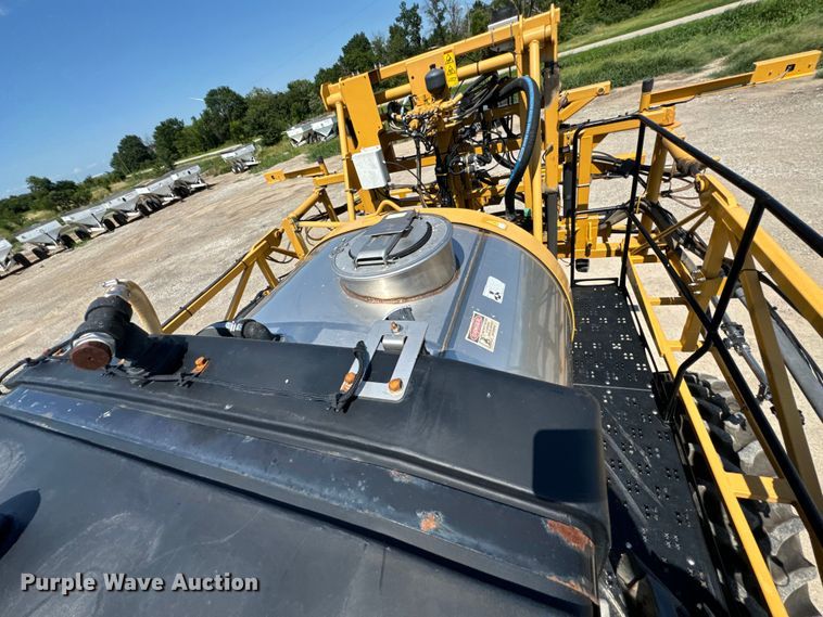 image for item DX0959 Rogator  RG900 sprayer