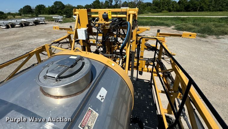 image for item DX0959 Rogator  RG900 sprayer