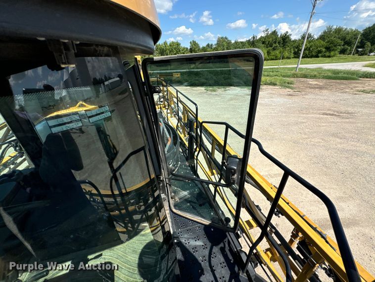 image for item DX0959 Rogator  RG900 sprayer