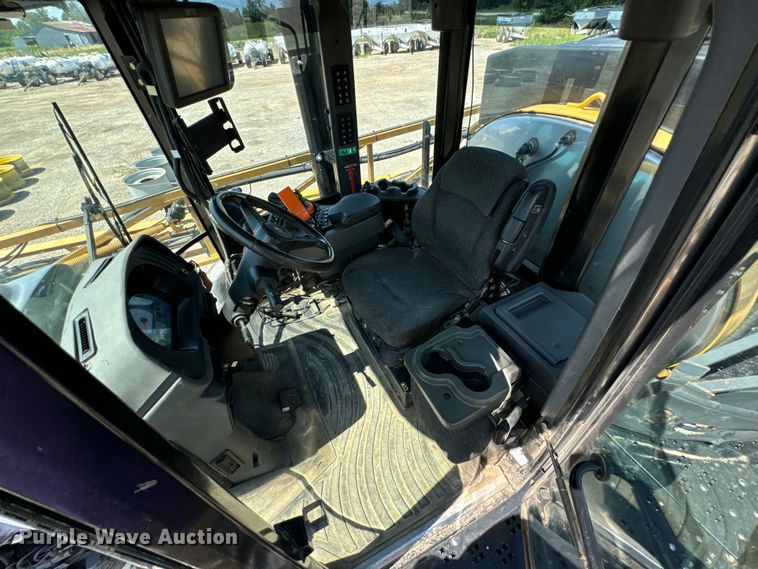 image for item DX0959 Rogator  RG900 sprayer