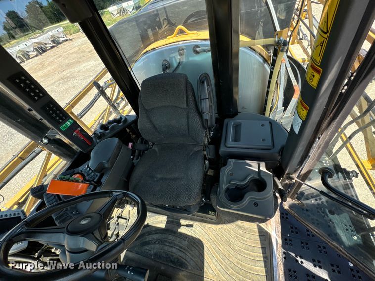 image for item DX0959 Rogator  RG900 sprayer