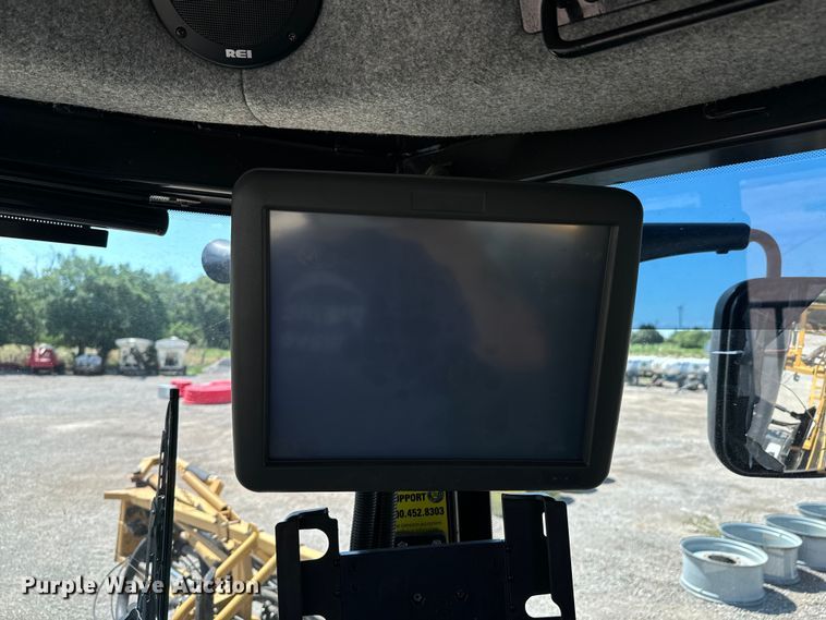 image for item DX0959 Rogator  RG900 sprayer