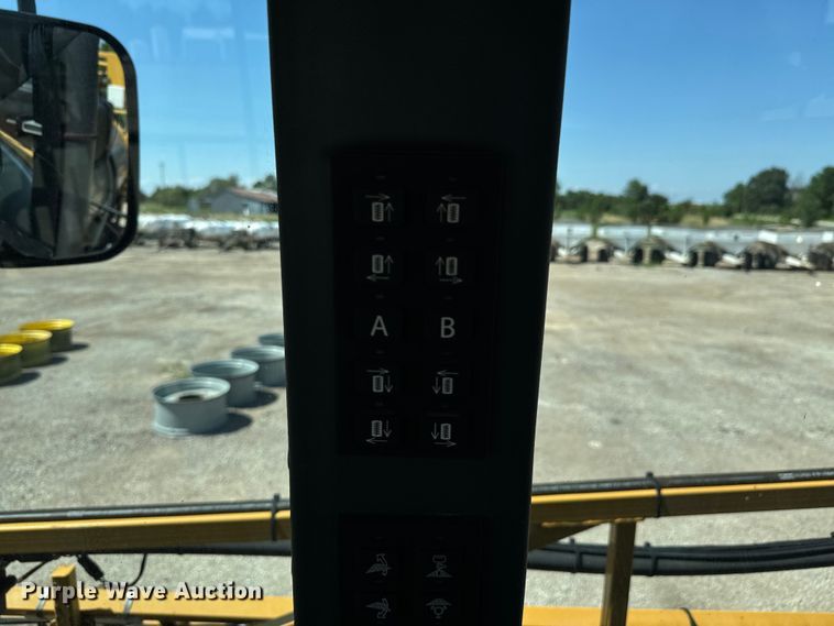 image for item DX0959 Rogator  RG900 sprayer