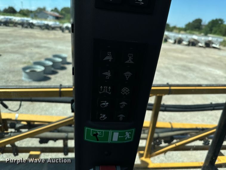 image for item DX0959 Rogator  RG900 sprayer