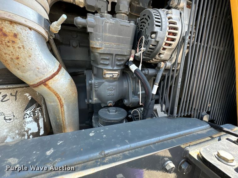 image for item DX0959 Rogator  RG900 sprayer