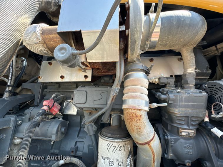 image for item DX0959 Rogator  RG900 sprayer