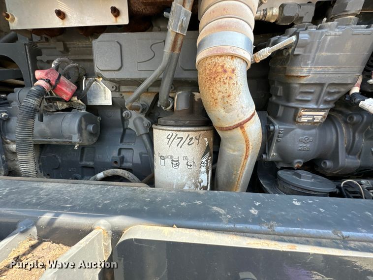 image for item DX0959 Rogator  RG900 sprayer