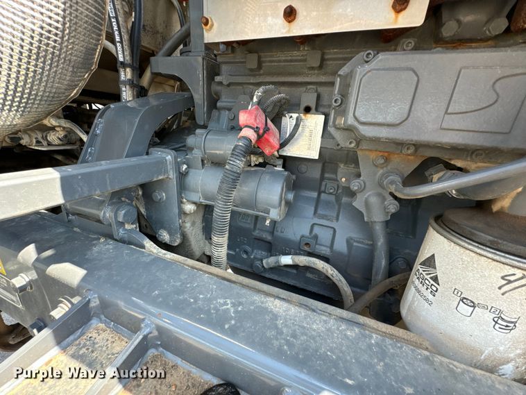 image for item DX0959 Rogator  RG900 sprayer