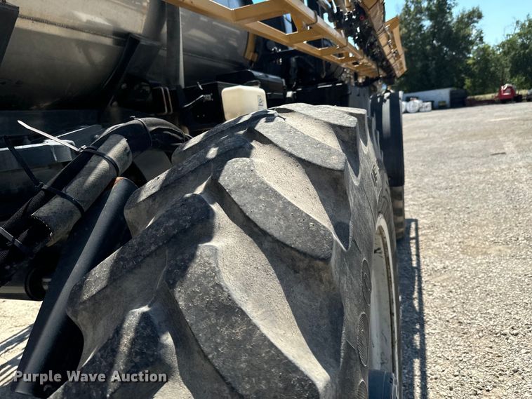 image for item DX0959 Rogator  RG900 sprayer