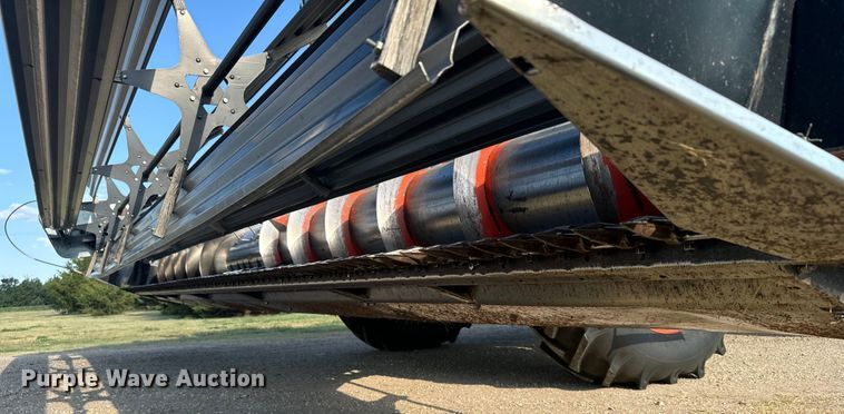 image for item DX3453 1975 Gleaner L combine