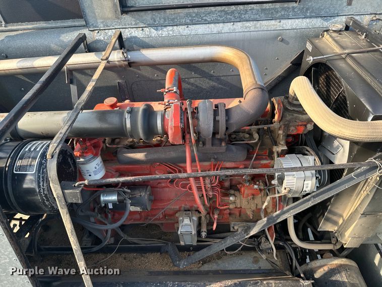 image for item DX3453 1975 Gleaner L combine