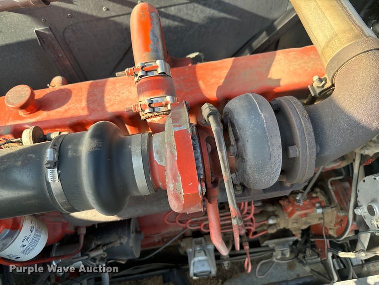 image for item DX3453 1975 Gleaner L combine