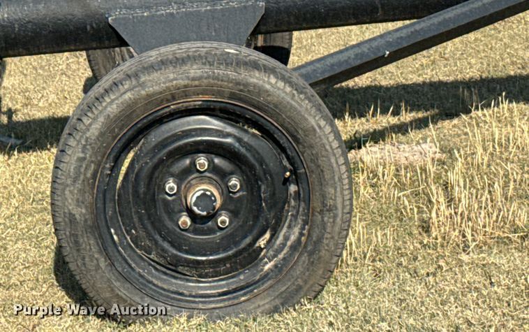 image for item DX3453 1975 Gleaner L combine