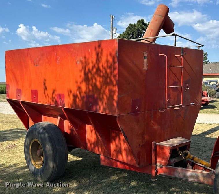 image for item DX3454 Wilkins grain cart