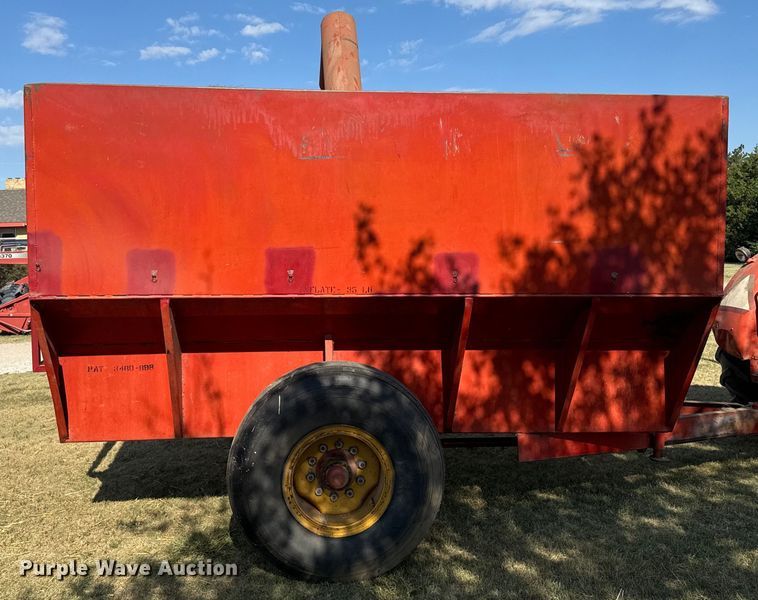 image for item DX3454 Wilkins grain cart