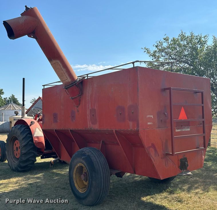 image for item DX3454 Wilkins grain cart