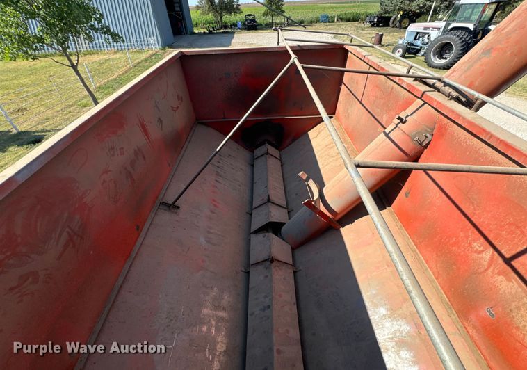 image for item DX3454 Wilkins grain cart