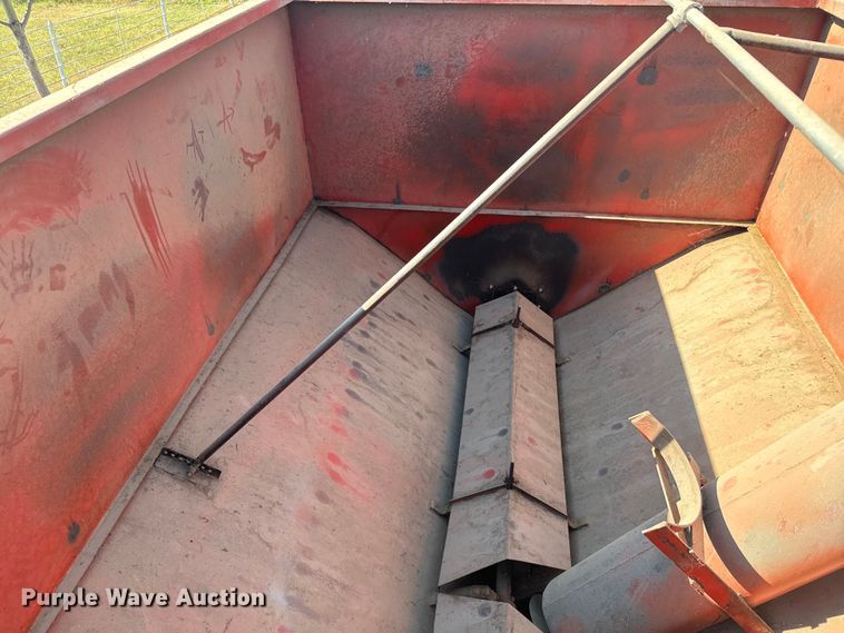 image for item DX3454 Wilkins grain cart